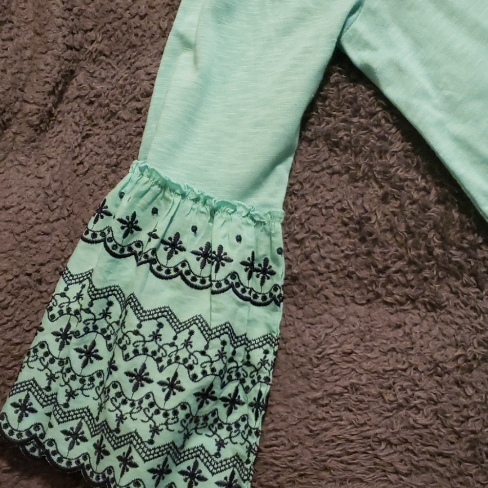 Turquoise Top - Picture 2 of 2